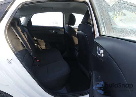 2020 Kia Forte Lxs z USA, uszkodzony, nr VIN 3KPF24AD0LE220165